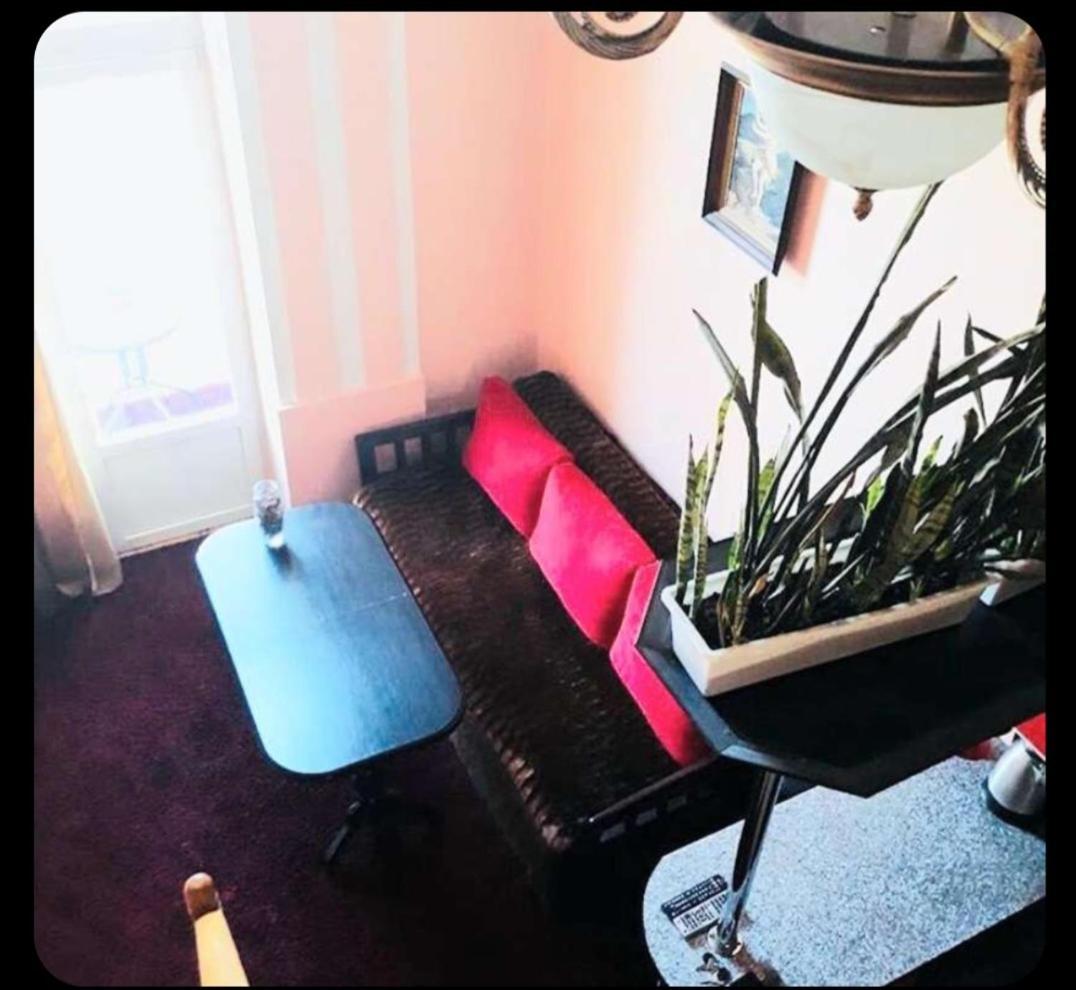 Площа Старий Ринок З Балконом Appartement Lviv Buitenkant foto